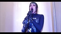 sloppy ice cream deepthroat facefuck camgirl spit saliva sho